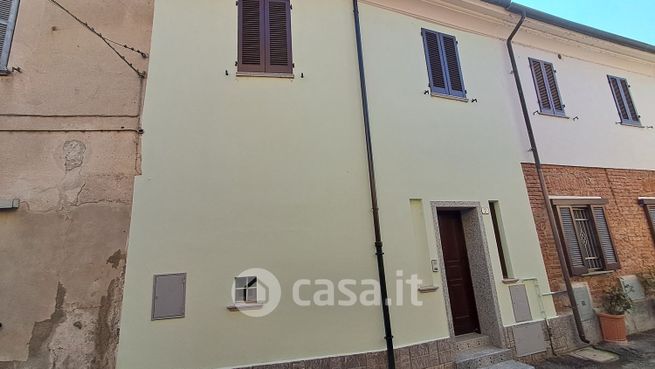 Casa indipendente in residenziale in Via Pasubio 2