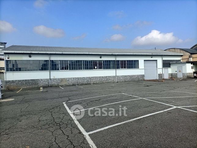 Capannone in commerciale in Via Andrea Sansovino 243