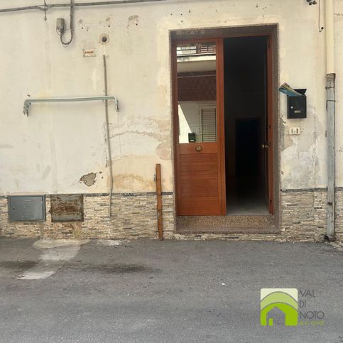 Casa indipendente in residenziale in Via Udine