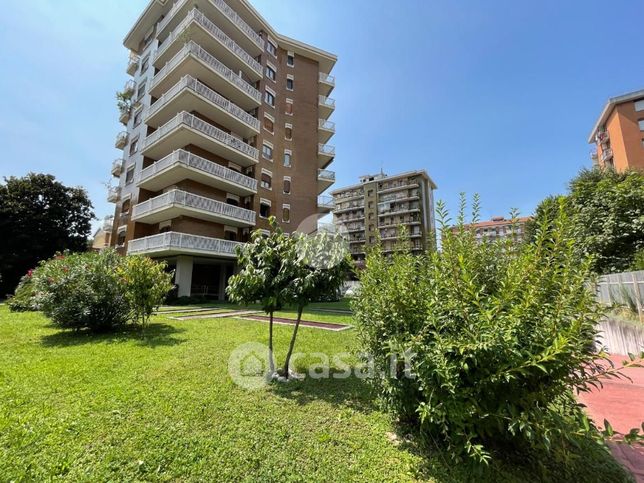 Appartamento in residenziale in Via Angelo Inganni 93