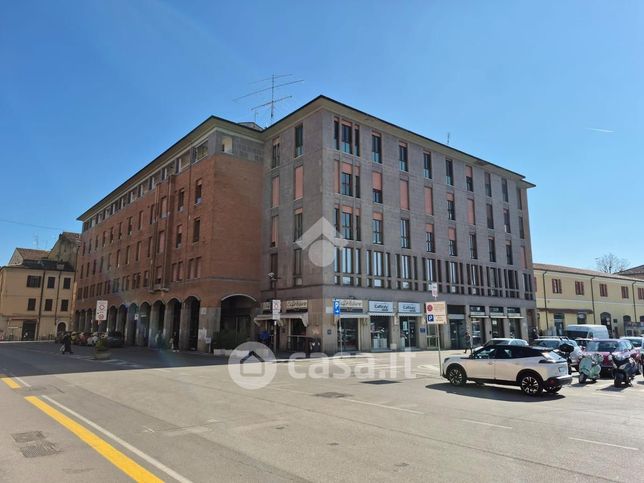 Box/posto auto in residenziale in Via John Fitzgerald Kennedy 9