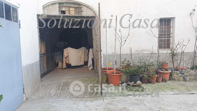 Garage/posto auto in residenziale in Via Cavour