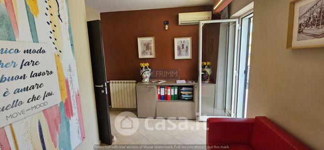 Ufficio in commerciale in Via San Giuseppe Moscati
