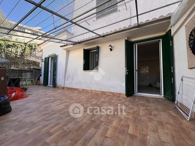 Appartamento in residenziale in Via Vincenzo Galise 12