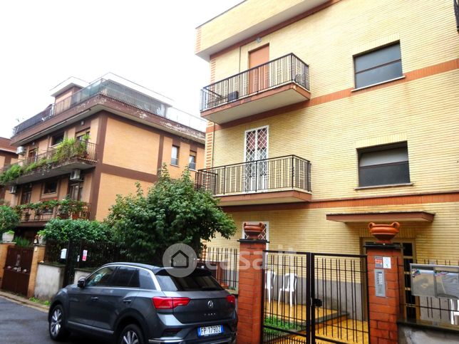 Appartamento in residenziale in Via San Gimignano