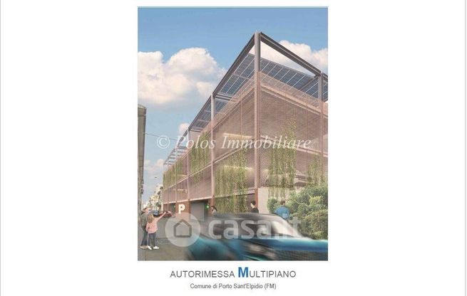 Box/posto auto in residenziale in Via Filippo Corridoni 12
