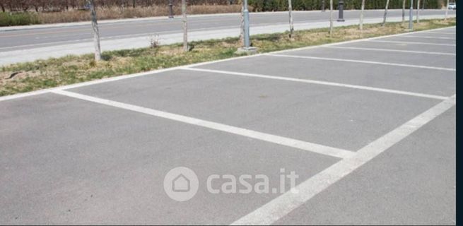 Box/posto auto in residenziale in Via Casette 26