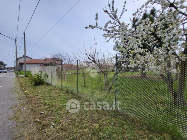 Terreno edificabile in residenziale in Via Lanzo