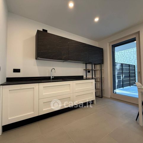 Appartamento in residenziale in Via Asiago 10