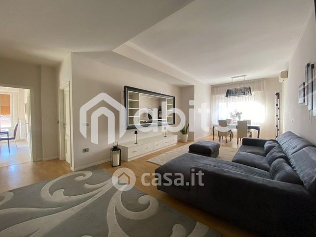 Appartamento in residenziale in Viale Armando Diaz