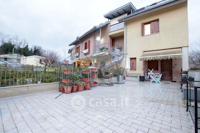 Villa in residenziale in Via Uopini