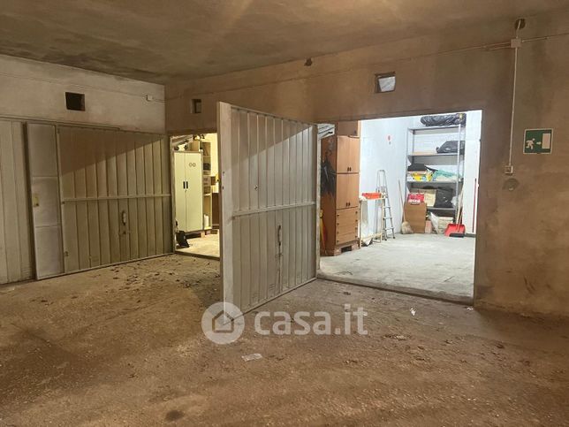 Box/posto auto in residenziale in Strada Valmanera