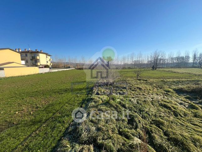 Terreno edificabile in residenziale in Via Sandro Pertini