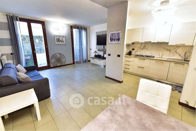 Appartamento in residenziale in Via Montello 10