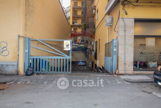 Garage/posto auto in residenziale in Via Padova 35