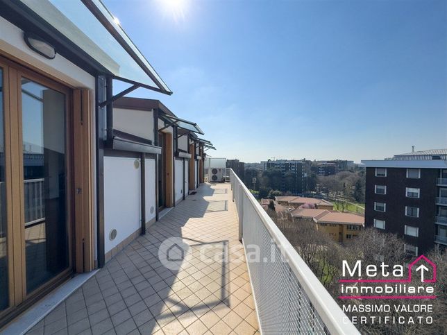 Loft in residenziale in Via John Fitzgerald Kennedy 24