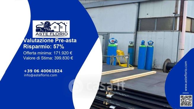 Capannone in commerciale in Contrada Santa Lucia 1