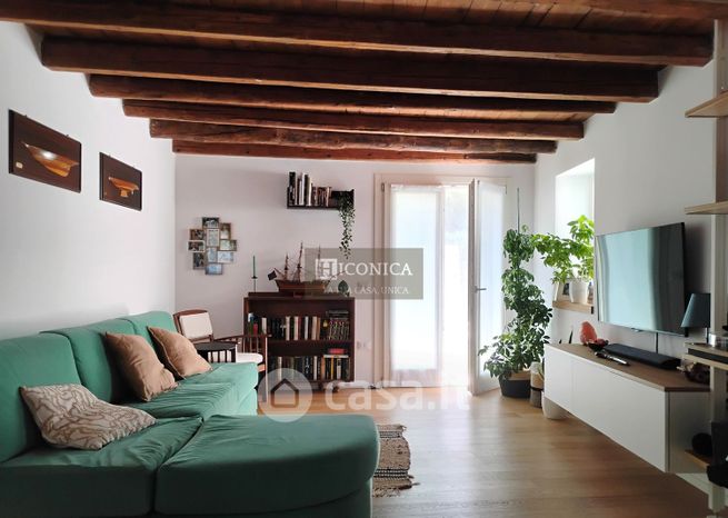 Villetta a schiera in residenziale in Via della Libertá