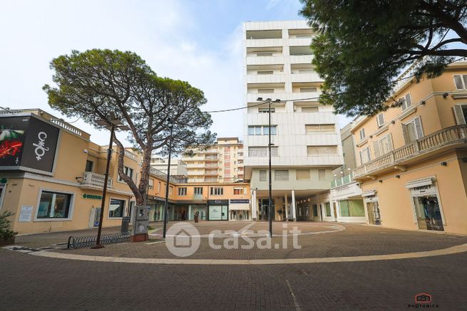 Appartamento in residenziale in Via Latini