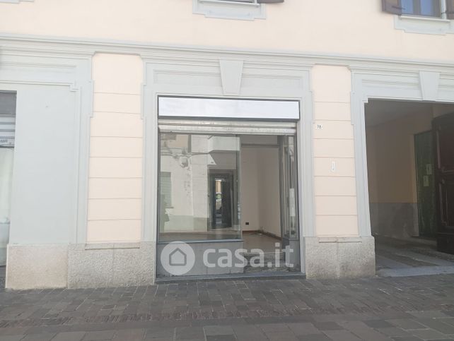 Ufficio in commerciale in Via Federico Confalonieri