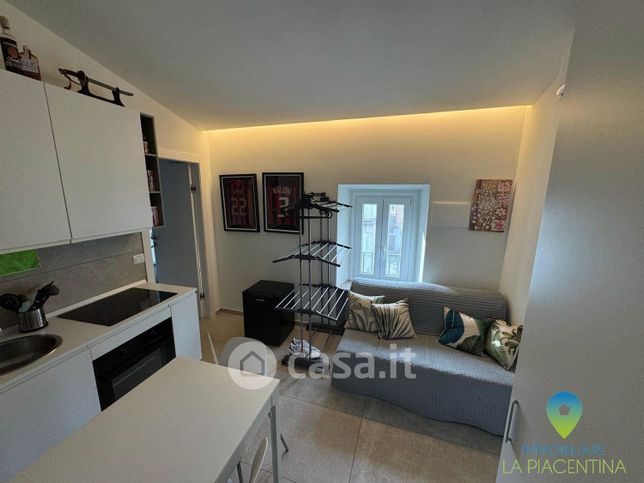 Appartamento in residenziale in Via Benedettine