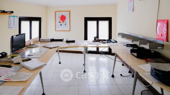 Ufficio in commerciale in Via XX Settembre 1