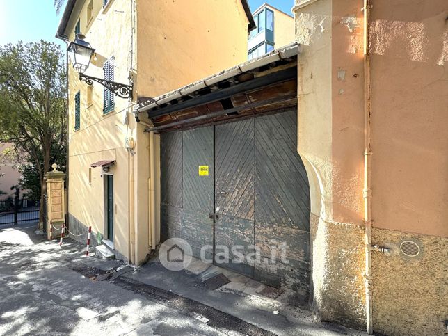 Garage/posto auto in residenziale in Via Ancona 3