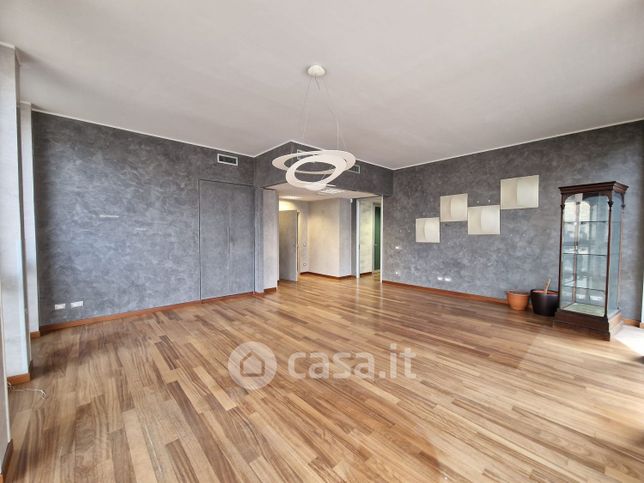 Ufficio in commerciale in Piazza della Repubblica 32