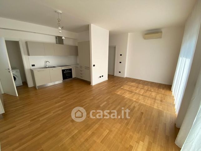 Appartamento in residenziale in Via Ippolito Rosellini 5