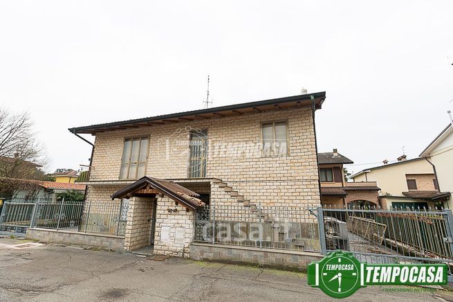 Casa indipendente in residenziale in Via Fornaroli