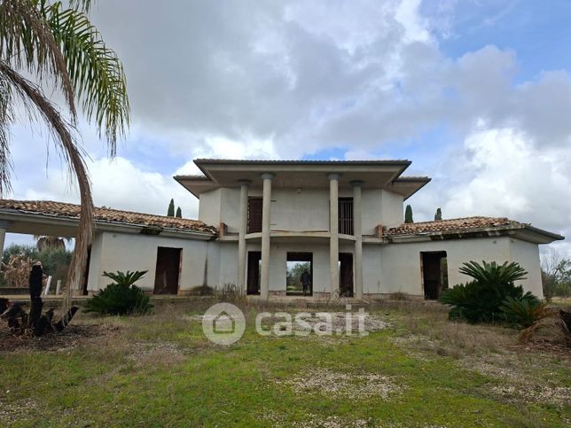 Villa in residenziale in Via Migliara 47