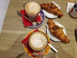 Attivitã /licenza (con o senza mura) in commerciale in Via Perugia