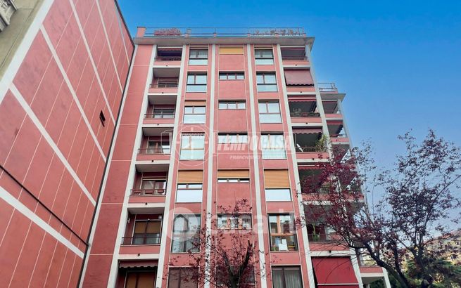 Box/posto auto in residenziale in Via Maestri Campionesi 29