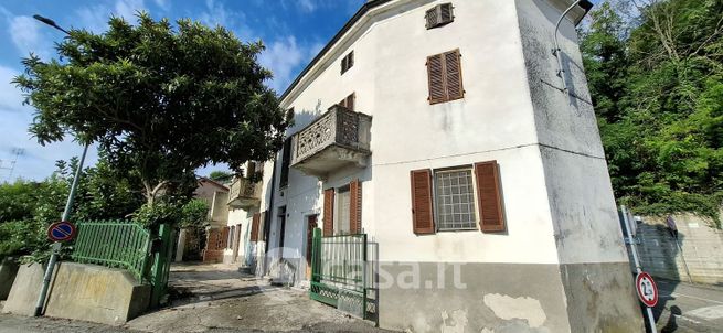 Casa indipendente in residenziale in Via Roma 97