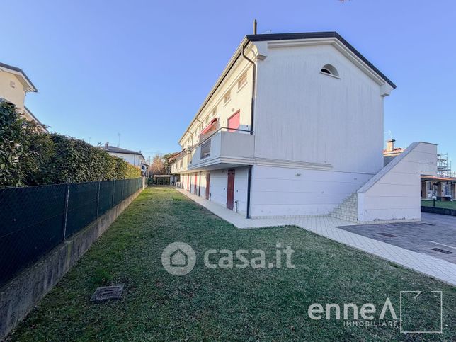 Appartamento in residenziale in Via Guido Gonella 21