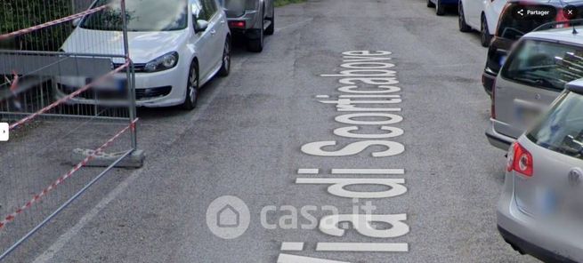 Box/posto auto in residenziale in Via di Scorticabove 51