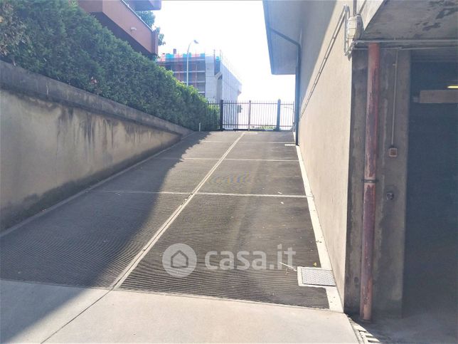 Garage/posto auto in residenziale in Via Cadore