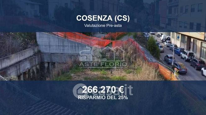 Terreno agricolo in commerciale in Via Gerolamo de Rada