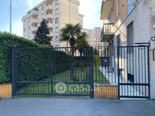 Appartamento in residenziale in Via Baranzate 64