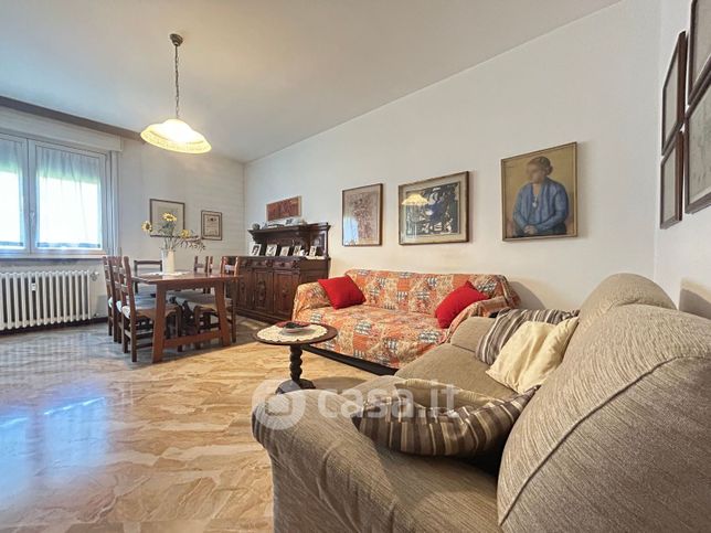 Appartamento in residenziale in Via Valera 35