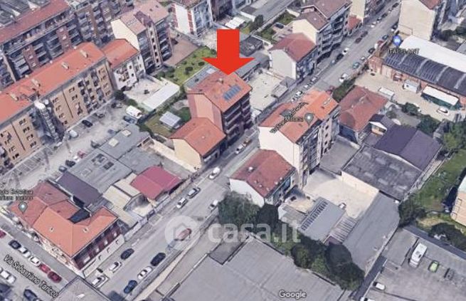 Box/posto auto in residenziale in Via Francesco Gonin 42