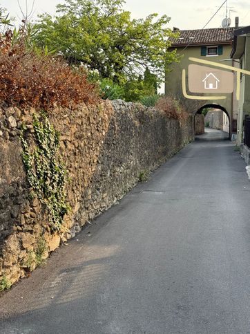 Appartamento in residenziale in Via Leutelmonte