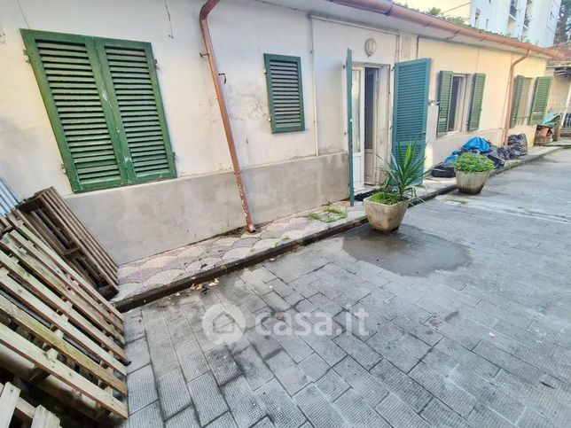 Casa indipendente in residenziale in Viale delle Piagge