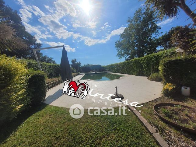 Rustico/casale in residenziale in Via Lenin