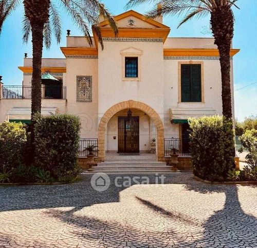 Villa in residenziale in 