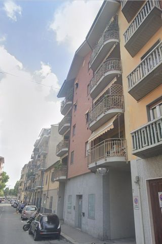 Box/posto auto in residenziale in Via Exilles 70
