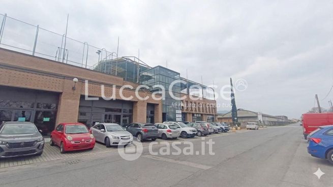 Ufficio in commerciale in Via di Mugnano