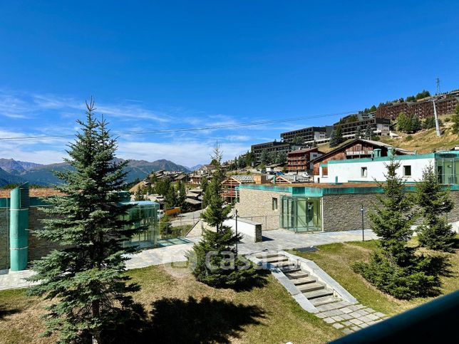 Appartamento in residenziale in Via Cesana