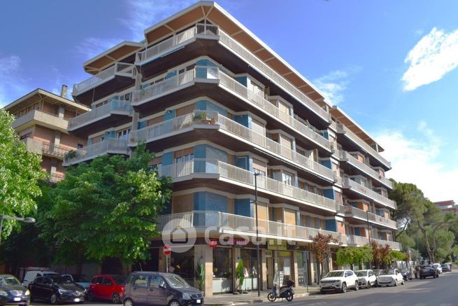Appartamento in residenziale in Viale Leopoldo Muzii