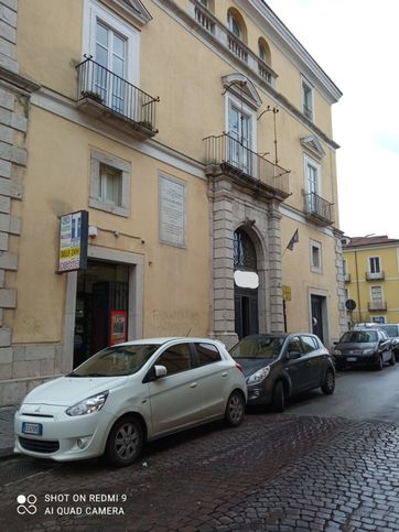 Attivitã /licenza (con o senza mura) in commerciale in Corso Dante Alighieri 55